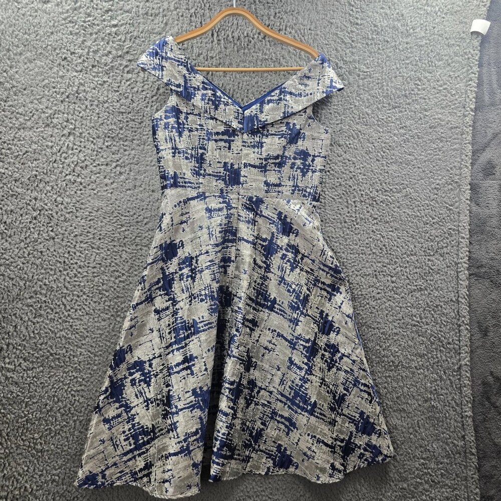Studio S Womens A-line Dress Size 10 Silver Blue Short Sleeve V-Neck Knee Length